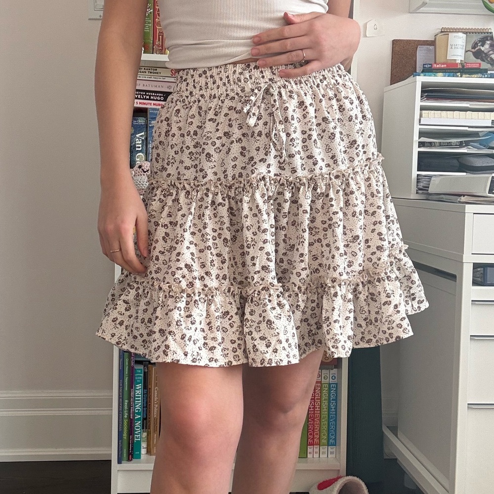 SHEIN Cream Floral A-Line Skirt